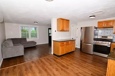 15 Saratoga Road, North Kingstown, RI 02852 - Photo 4