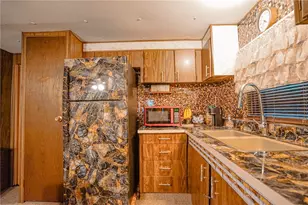 979 Toll Gate Rd, Warwick, RI 02886 - Photo 8