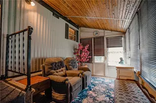 979 Toll Gate Rd, Warwick, RI 02886 - Photo 20