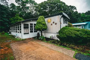 979 Toll Gate Rd, Warwick, RI 02886 - Photo 1
