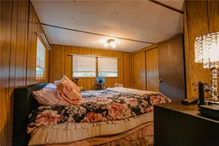 979 Toll Gate Rd, Warwick, RI 02886 - Photo 10