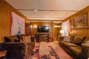979 Toll Gate Rd, Warwick, RI 02886 - Photo 4