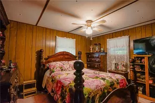 979 Toll Gate Rd, Warwick, RI 02886 - Photo 16