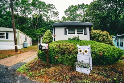 979 Tollgate Road, Warwick, RI 02886 - Photo 2