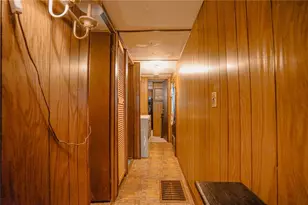 979 Toll Gate Rd, Warwick, RI 02886 - Photo 14