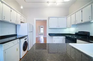 68 Dexter St, Providence, RI 02909 - Photo 6
