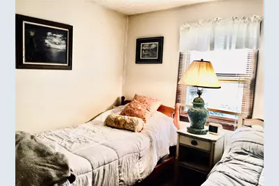 24 Continental Drive, Middletown, RI 02842 - Photo 12