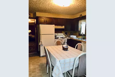 24 Continental Drive, Middletown, RI 02842 - Photo 6