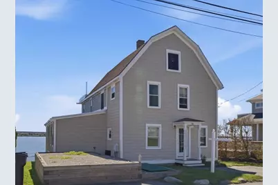 38 Aquidneck Avenue #2, Portsmouth, RI 02871 - Photo 1