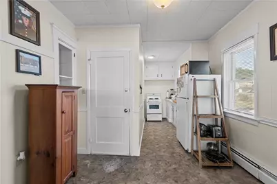 38 Aquidneck Avenue #2, Portsmouth, RI 02871 - Photo 10