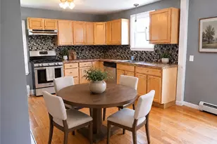 19 Dryden Blvd, Warwick, RI 02888 - Photo 6