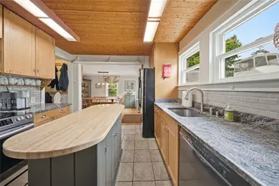 15 Kardway Street, South Kingstown, RI 02879 - Photo 20