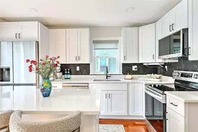 25 Tecumseh Street, Providence, RI 02906 - Photo 14