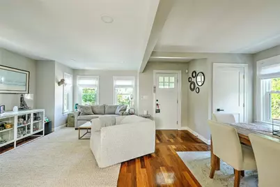 25 Tecumseh Street, Providence, RI 02906 - Photo 10