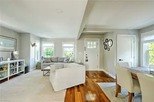 25 Tecumseh St, Providence, RI 02906 - Photo 10