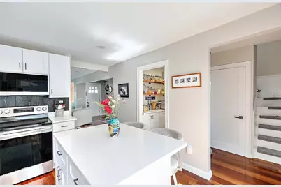 25 Tecumseh Street, Providence, RI 02906 - Photo 16
