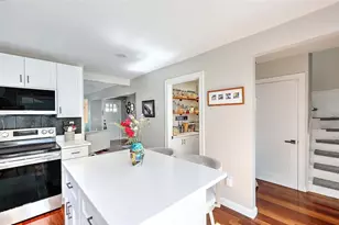 25 Tecumseh St, Providence, RI 02906 - Photo 16