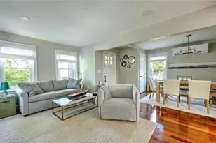 25 Tecumseh St, Providence, RI 02906 - Photo 8