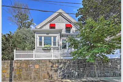 25 Tecumseh Street, Providence, RI 02906 - Photo 1