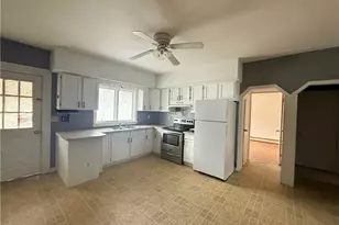 22 Bridge St, West Warwick, RI 02893 - Photo 2