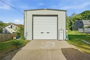 15 Kardway St, South Kingstown, RI 02879 - Photo 2