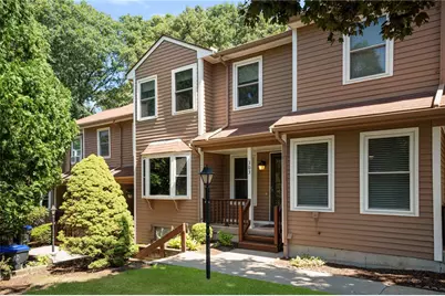 200 Heroux Boulevard #303, Cumberland, RI 02864 - Photo 2