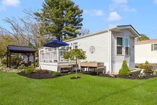 33 Foxtrot Dr, Charlestown, RI 02813 - Photo 2