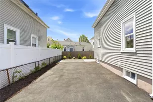35 Lawrence St, Providence, RI 02909 - Photo 30