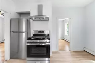 35 Lawrence St, Providence, RI 02909 - Photo 32