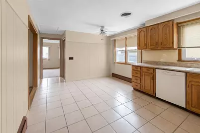 82 Merchant Street, North Providence, RI 02911 - Photo 10