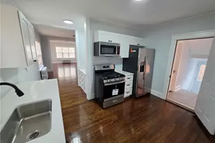 286 Sutton Ave, East Providence, RI 02914 - Photo 8