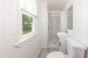 73 Trenton St, Providence, RI 02906 - Photo 22
