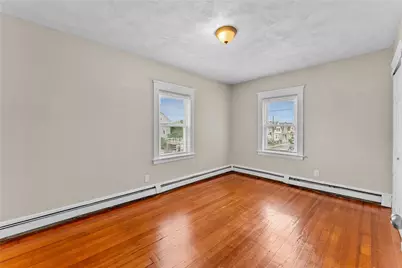 912 Narragansett Boulevard, Providence, RI 02905 - Photo 24