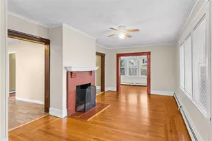 912 Narragansett Blvd, Providence, RI 02905 - Photo 8