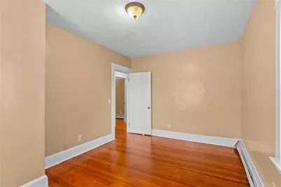 912 Narragansett Boulevard, Providence, RI 02905 - Photo 26