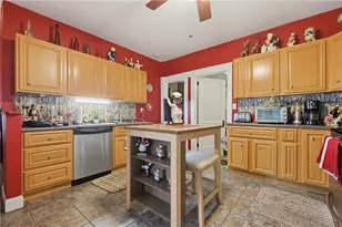 11 Franklin St, North Providence, RI 02904 - Photo 6
