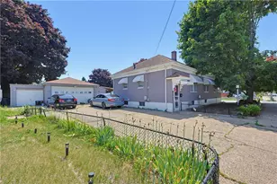 11 Franklin St, North Providence, RI 02904 - Photo 24