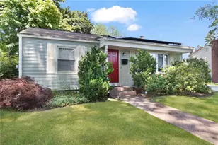 20 Deer St, East Providence, RI 02916 - Photo 2