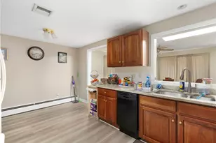 20 Deer St, East Providence, RI 02916 - Photo 12