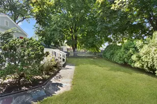 20 Deer St, East Providence, RI 02916 - Photo 32