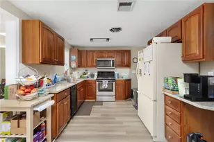 20 Deer St, East Providence, RI 02916 - Photo 10