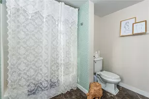 28 Bayley St, Pawtucket, RI 02860 - Photo 12