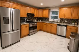 44 Pavilion Ave, Cranston, RI 02920 - Photo 10