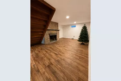 44 Pavilion Avenue, Cranston, RI 02920 - Photo 20