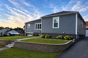 44 Pavilion Ave, Cranston, RI 02920 - Photo 2