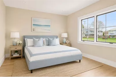 110 Newport Avenue, Middletown, RI 02842 - Photo 10