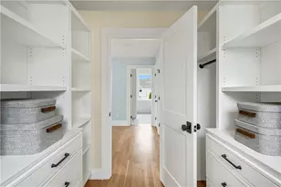 110 Newport Ave, Middletown, RI 02842 - Photo 16