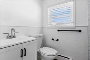 29 Aquidneck Ave, Portsmouth, RI 02871 - Photo 16