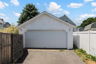 29 Aquidneck Ave, Portsmouth, RI 02871 - Photo 26
