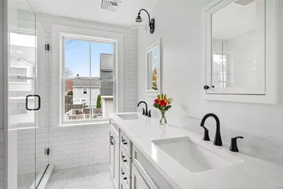 118 Newport Avenue, Middletown, RI 02842 - Photo 40